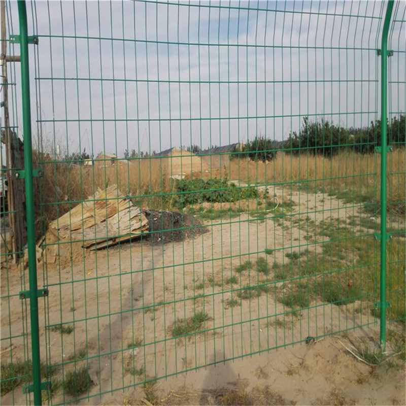 江蘇圈地雙邊絲護(hù)欄