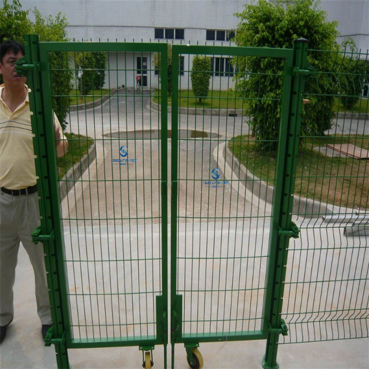 江蘇廠區(qū)院落防護(hù)網(wǎng)門